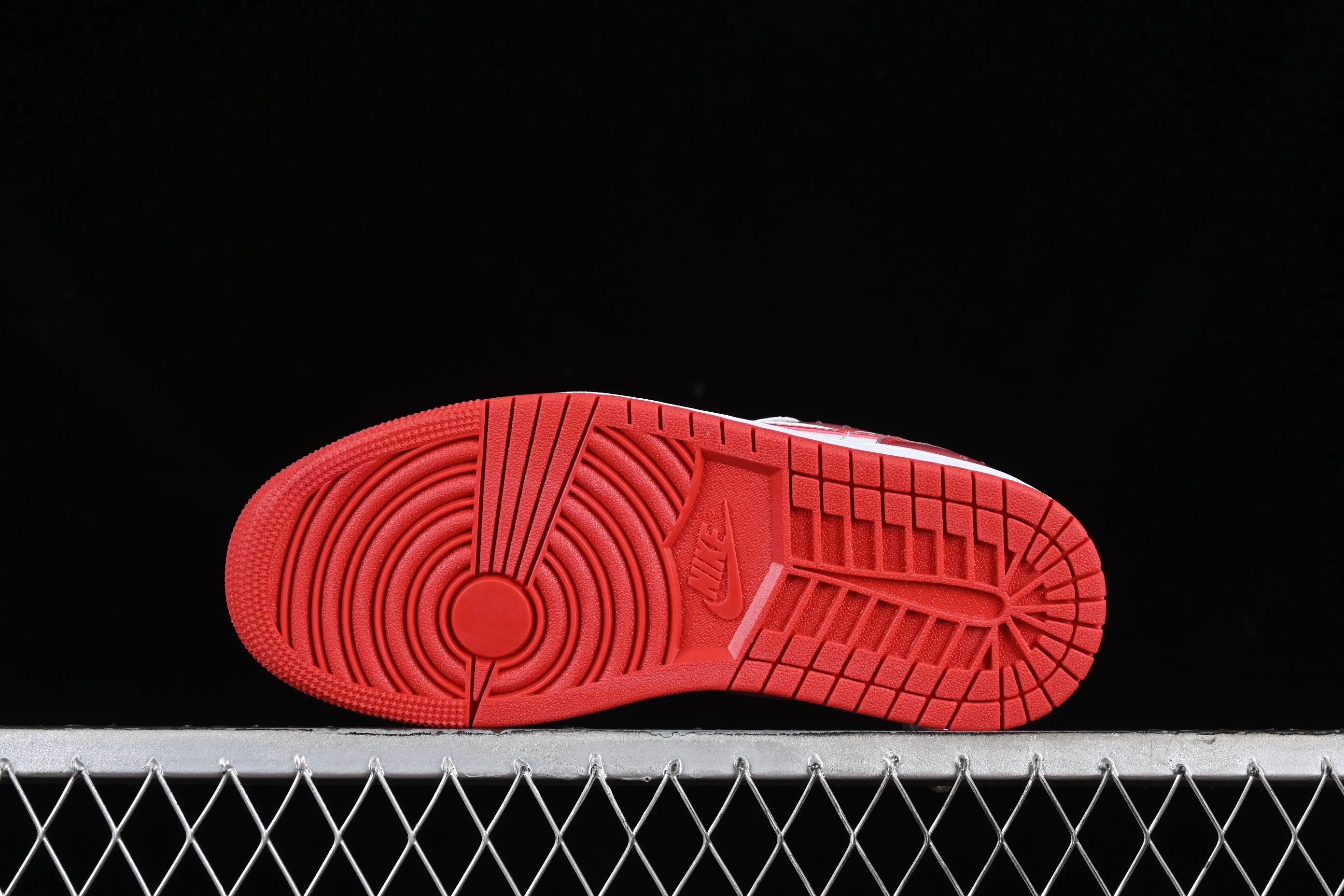 All categories Air Jordan Jordan series basketball shoes Air Jordan 1 Low Air Jordan 1 Low AJ1 Joe 1 white and red low-top cultural and casual sneakers FQ1935-018
